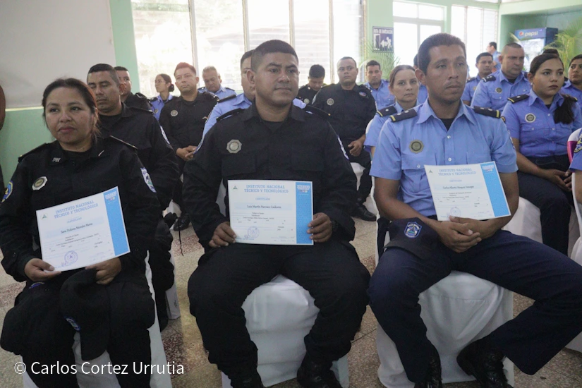 POLICIA21