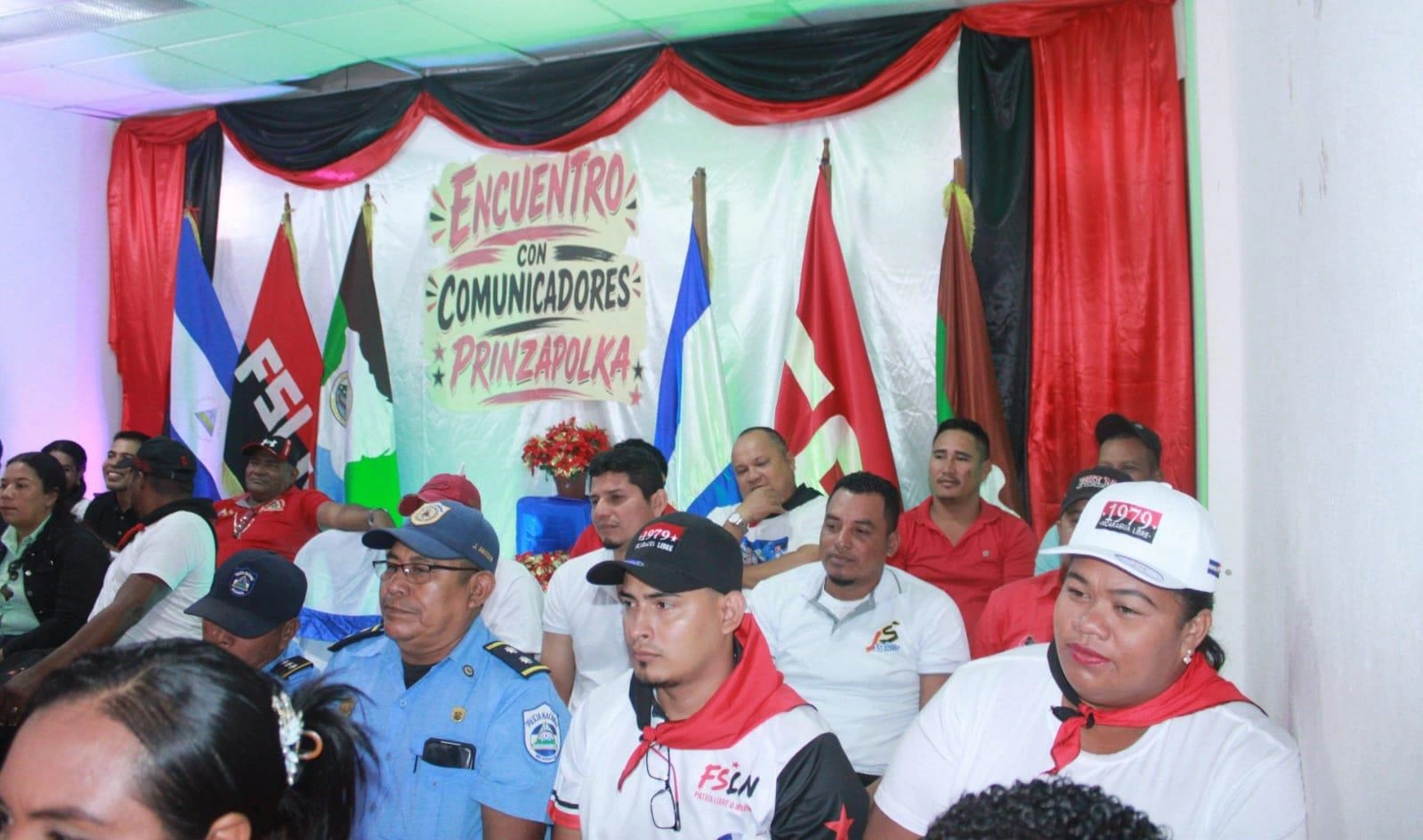 COMUNICADORES26