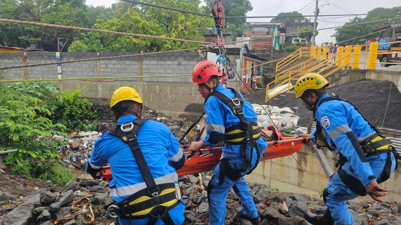 BOMBEROS3