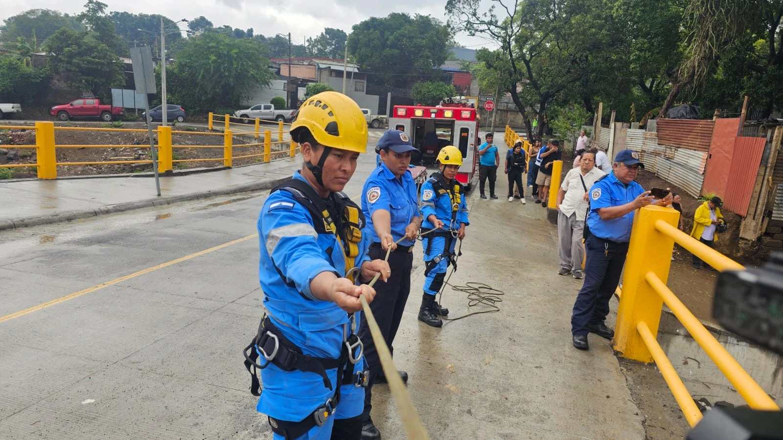 BOMBEROS6