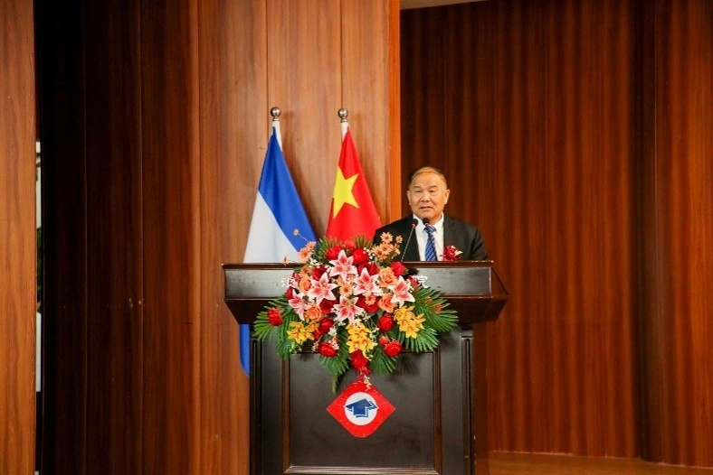 CHINA4
