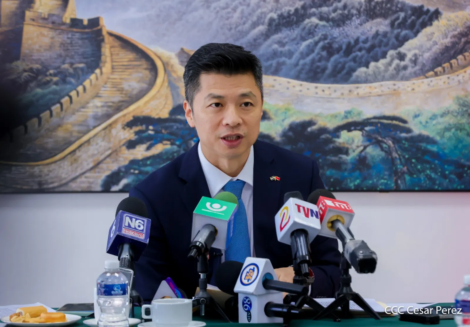 Embajador-China-12_12_11zon