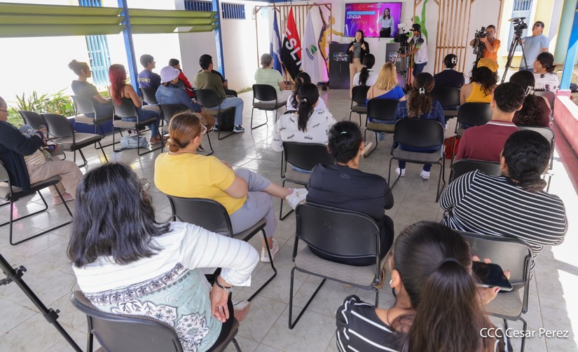 Lenguaje-de-senas--(10)