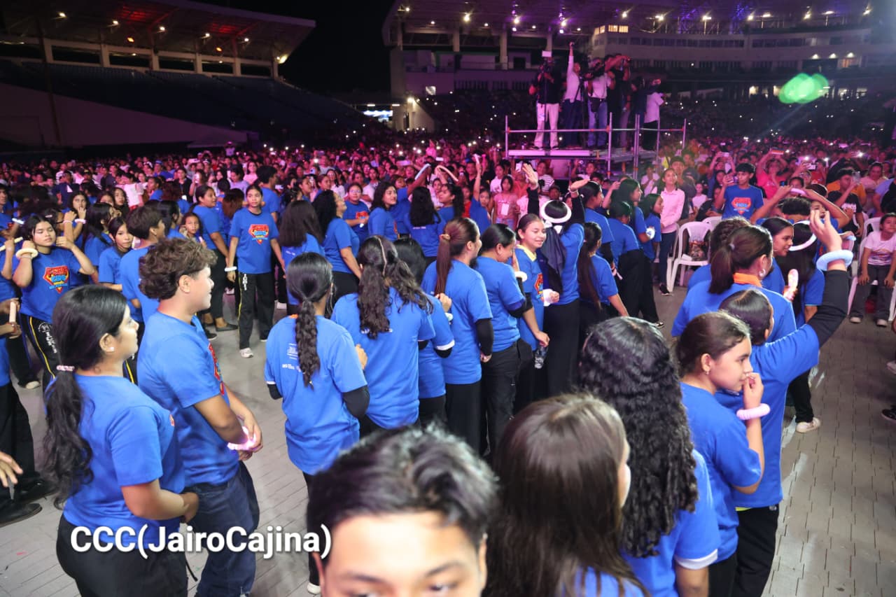 Estadio-Soberan&iacute;a--(33)