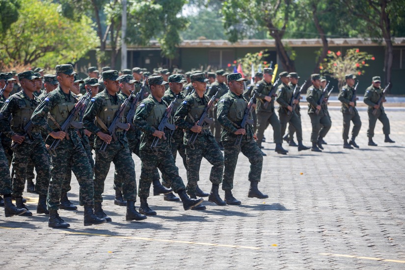 Ej&eacute;rcito de Nicaragua--(20)