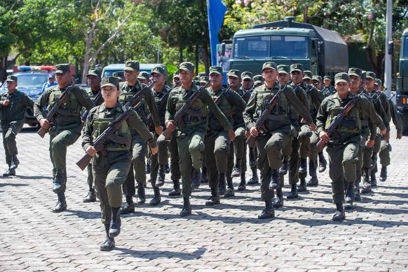Ej&eacute;rcito de Nicaragua--(25)