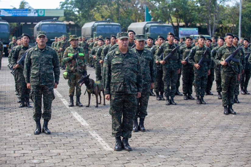 Ej&eacute;rcito de Nicaragua--(31)