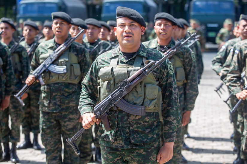 Ej&eacute;rcito de Nicaragua--(33)