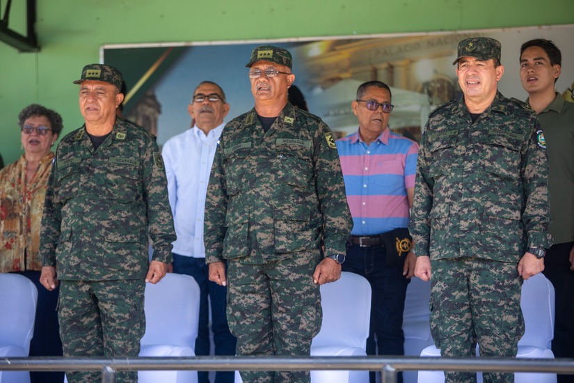 Ej&eacute;rcito de Nicaragua--(35)