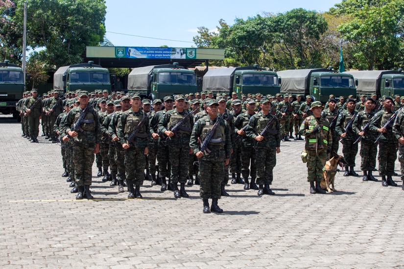 Ej&eacute;rcito de Nicaragua--(50)