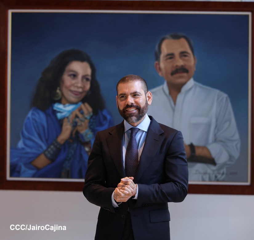 Con-empresa-minera-canadiense-15