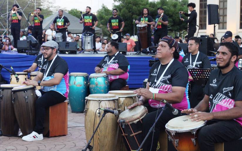 Percusionistas--(22)
